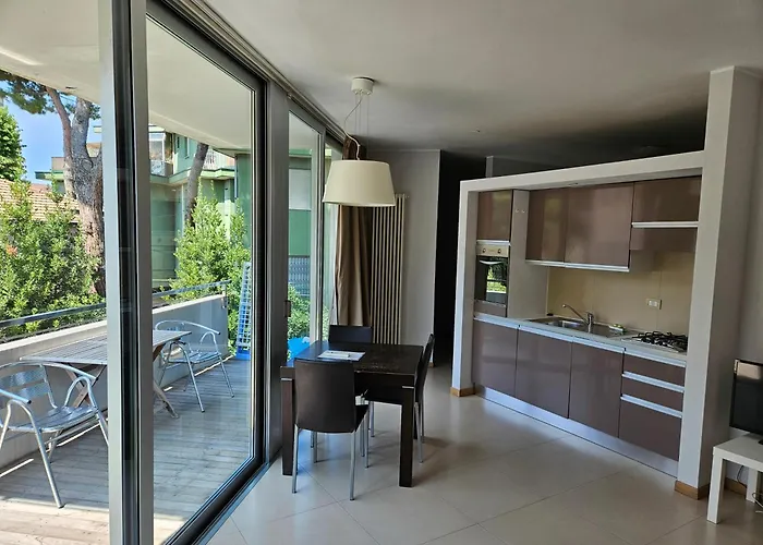 Aparthotel Delfina 3*