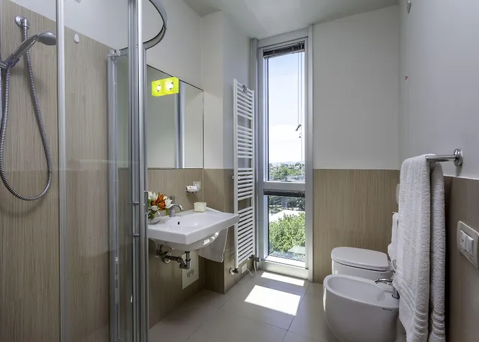 Delfina Apartahotel 3*