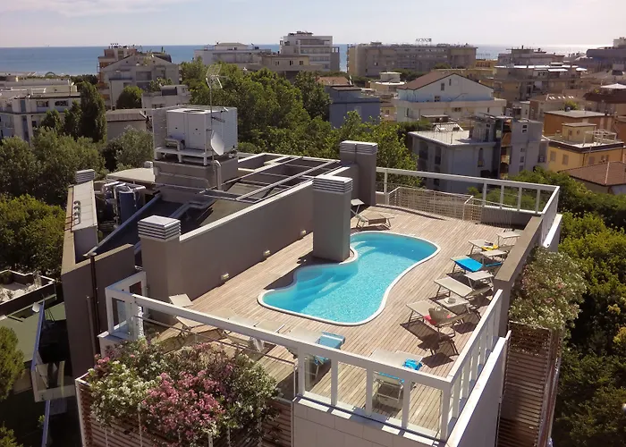 Delfina Aparthotel