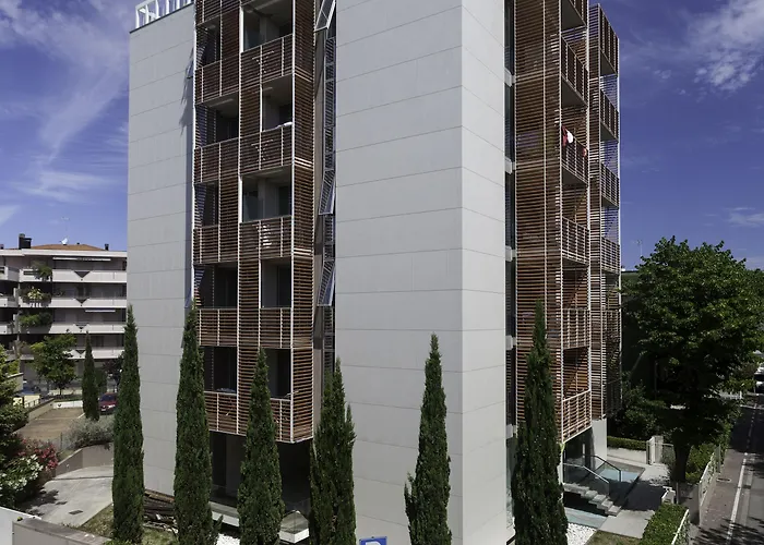 Delfina Aparthotel