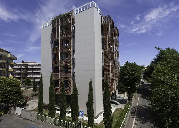 Apartahotel Delfina 3*