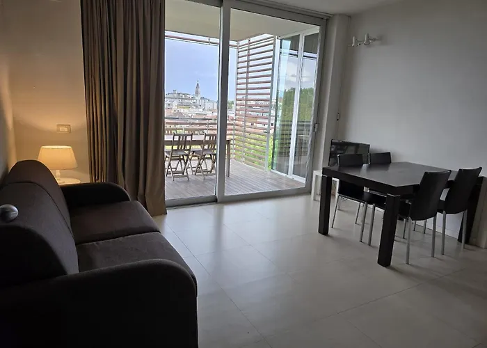 Apartahotel Delfina 3*