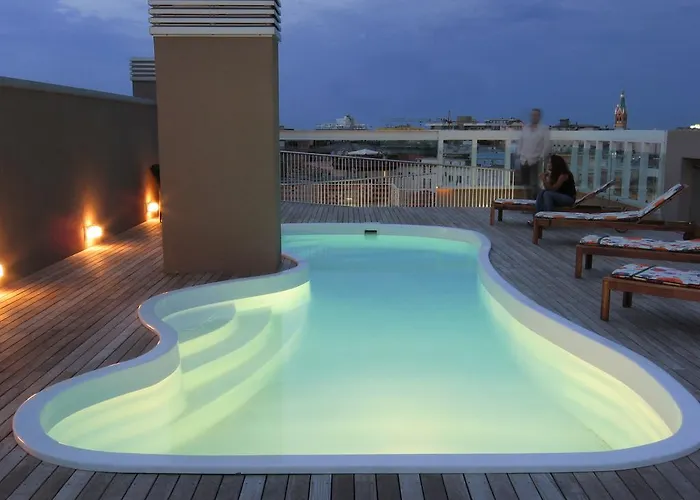 Delfina Aparthotel
